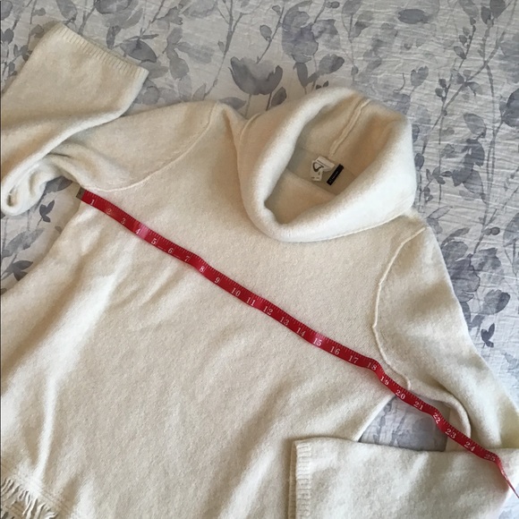 Anthropologie Akemi+Kin Aruna Fringe Cowl neck Sweater M - Picture 7 of 8